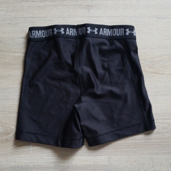 Black Under Armour shorts - XS - Picture 6 of 9